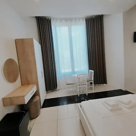 Hotel Restaurant Univers 3*