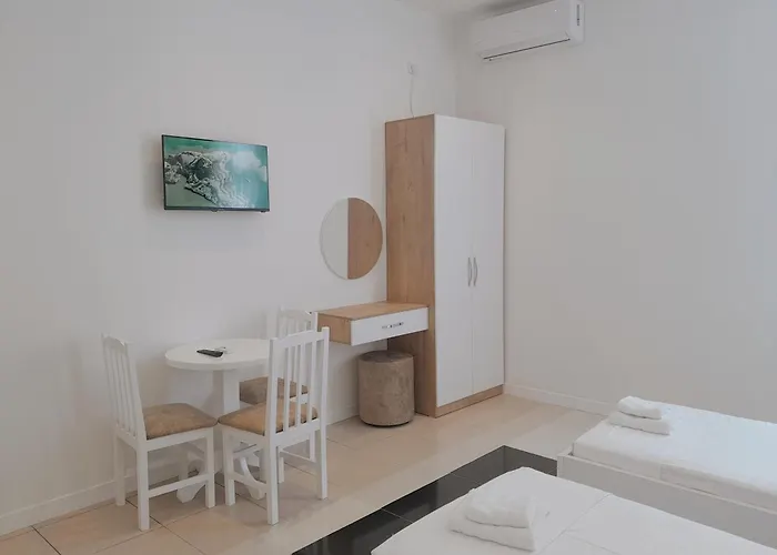 Restaurant Univers 3* شكودر