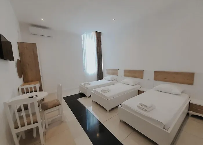 فندق Restaurant Univers شكودر