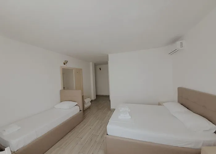 Restaurant Univers 3* شكودر