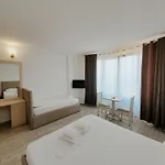 Hotel Restaurant Univers 3*