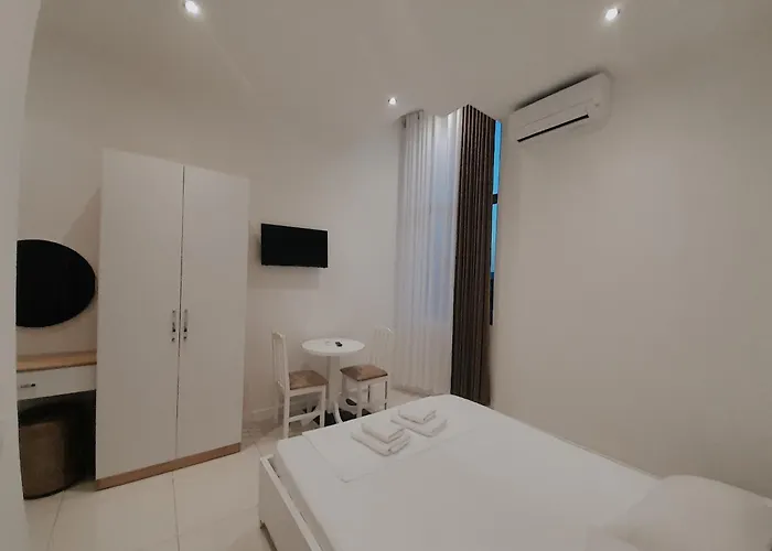 Restaurant Univers Hotell 3*