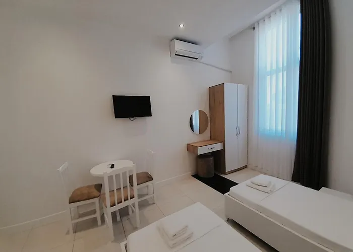 Hotell Restaurant Univers 3*